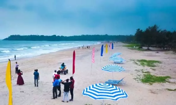 പള്ളിക്കരയില് കടല് ഇരച്ചുകയറി കെട്ടിടം തകര്ന്നു പള്ളിക്കരയില് കടല് ഇരച്ചുകയറി കെട്ടിടം തകര്ന്നു