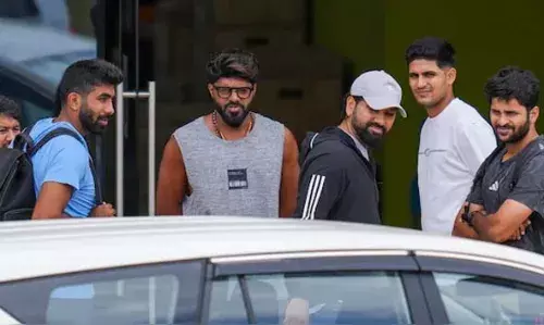 ബിസിസിഐയുടെ ഫിറ്റ്നസ് ടെസ്റ്റ് പാസായി രോഹിത് ശര്മ്മ ; ശരീരഭാരം കുറച്ച് ചുള്ളനായെത്തിയ താരത്തിന്റെ ചിത്രങ്ങള് വൈറല് ബിസിസിഐയുടെ ഫിറ്റ്നസ് ടെസ്റ്റ് പാസായി രോഹിത് ശര്മ്മ ; ശരീരഭാരം കുറച്ച് ചുള്ളനായെത്തിയ താരത്തിന്റെ ചിത്രങ്ങള് വൈറല്