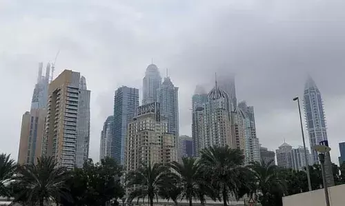 ന്യൂനമര്‍ദ്ദം: യുഎഇയില്‍ ഇടിമിന്നലോട് കൂടിയ മഴയ്ക്ക് സാധ്യത; മുന്നറിയിപ്പുമായി കാലാവസ്ഥാ കേന്ദ്രം