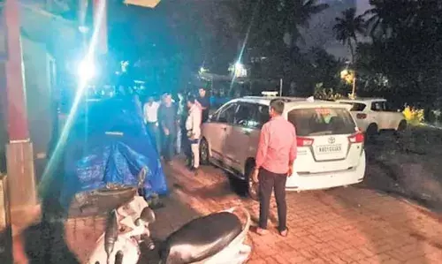 ധര്മ്മസ്ഥല തലയോട്ടി കേസില് അന്വേഷണം ശക്തമാക്കി എസ്.ഐ.ടി; ചിന്നയ്യ ഹോട്ടലില് താമസിച്ചതിന്റെ തെളിവുകള് കണ്ടെത്തി ധര്മ്മസ്ഥല തലയോട്ടി കേസില് അന്വേഷണം ശക്തമാക്കി എസ്.ഐ.ടി; ചിന്നയ്യ ഹോട്ടലില് താമസിച്ചതിന്റെ തെളിവുകള് കണ്ടെത്തി
