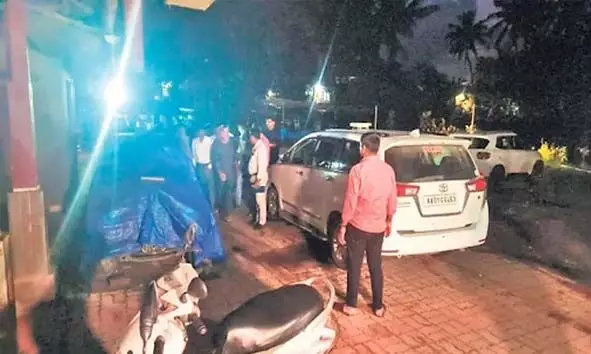 ധര്മ്മസ്ഥല തലയോട്ടി കേസില് അന്വേഷണം ശക്തമാക്കി എസ്.ഐ.ടി; ചിന്നയ്യ ഹോട്ടലില് താമസിച്ചതിന്റെ തെളിവുകള് കണ്ടെത്തി ധര്മ്മസ്ഥല തലയോട്ടി കേസില് അന്വേഷണം ശക്തമാക്കി എസ്.ഐ.ടി; ചിന്നയ്യ ഹോട്ടലില് താമസിച്ചതിന്റെ തെളിവുകള് കണ്ടെത്തി