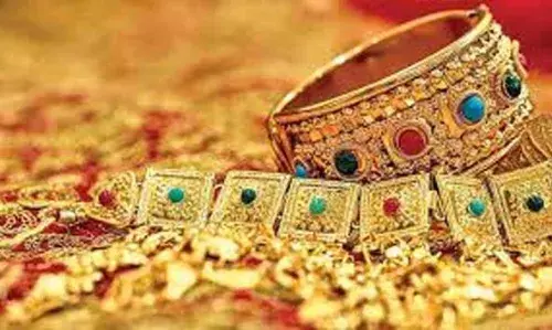 സംസ്ഥാനത്ത് റെക്കോര്ഡ് വിലയില് സ്വര്ണം; പവന് 78, 440 സംസ്ഥാനത്ത് റെക്കോര്ഡ് വിലയില് സ്വര്ണം; പവന് 78, 440