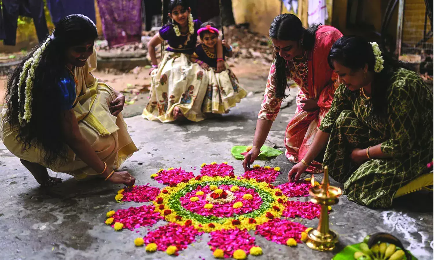 വടക്കരുടെ പൂവിടല്‍ ഒരുമാസം