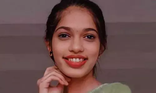 ഞാന് മരിക്കാന് പോകുന്നു: അമ്മയ്ക്ക്  സന്ദേശം അയച്ചതിന് പിന്നാലെ നവവധു തൂങ്ങിമരിച്ചു ഞാന് മരിക്കാന് പോകുന്നു: അമ്മയ്ക്ക്  സന്ദേശം അയച്ചതിന് പിന്നാലെ നവവധു തൂങ്ങിമരിച്ചു