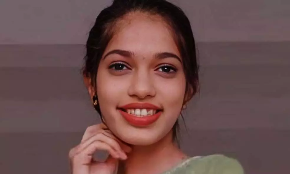 ഞാന്‍ മരിക്കാന്‍ പോകുന്നു: അമ്മയ്ക്ക്  സന്ദേശം അയച്ചതിന് പിന്നാലെ നവവധു തൂങ്ങിമരിച്ചു