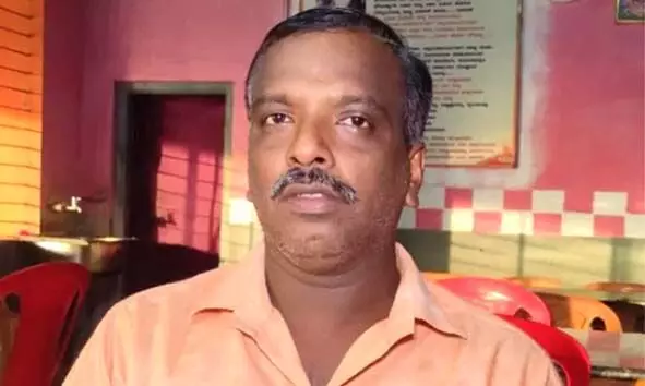 ധര്മ്മസ്ഥല കേസ്: കാട്ടില് നിന്ന് കണ്ടെത്തിയ തലയോട്ടി സൗജന്യയുടെ മാതൃസഹോദരന് കൈമാറിയത്; നിര്ണായക വെളിപ്പെടുത്തലുമായി എസ്.ഐ.ടി ധര്മ്മസ്ഥല കേസ്: കാട്ടില് നിന്ന് കണ്ടെത്തിയ തലയോട്ടി സൗജന്യയുടെ മാതൃസഹോദരന് കൈമാറിയത്; നിര്ണായക വെളിപ്പെടുത്തലുമായി എസ്.ഐ.ടി