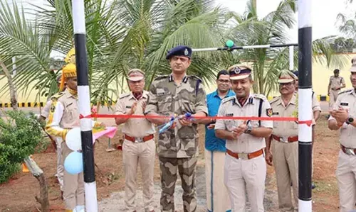 മംഗളൂരു വിമാനത്താവളത്തില് സുരക്ഷ കൂട്ടുന്നു; അടിസ്ഥാന സൗകര്യ വികസനം നടപ്പാക്കും മംഗളൂരു വിമാനത്താവളത്തില് സുരക്ഷ കൂട്ടുന്നു; അടിസ്ഥാന സൗകര്യ വികസനം നടപ്പാക്കും