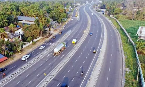 ദേശീയ പാതയും സുരക്ഷാ ബോധവല്‍ക്കരണവും...