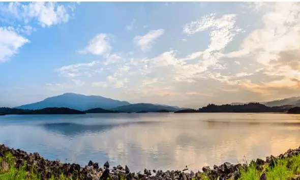 വയനാട്ടിലെ ഏറ്റവും കൂടുതല്‍ വിനോദസഞ്ചാരികള്‍ സന്ദര്‍ശിക്കുന്ന സ്ഥലങ്ങളിലൊന്ന്; സുന്ദര കാഴ്ചകളുമായി ബാണാസുര സാഗര്‍ അണക്കെട്ട്