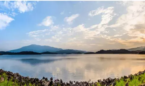 വയനാട്ടിലെ ഏറ്റവും കൂടുതല് വിനോദസഞ്ചാരികള് സന്ദര്ശിക്കുന്ന സ്ഥലങ്ങളിലൊന്ന്; സുന്ദര കാഴ്ചകളുമായി ബാണാസുര സാഗര് അണക്കെട്ട് വയനാട്ടിലെ ഏറ്റവും കൂടുതല് വിനോദസഞ്ചാരികള് സന്ദര്ശിക്കുന്ന സ്ഥലങ്ങളിലൊന്ന്; സുന്ദര കാഴ്ചകളുമായി ബാണാസുര സാഗര് അണക്കെട്ട്