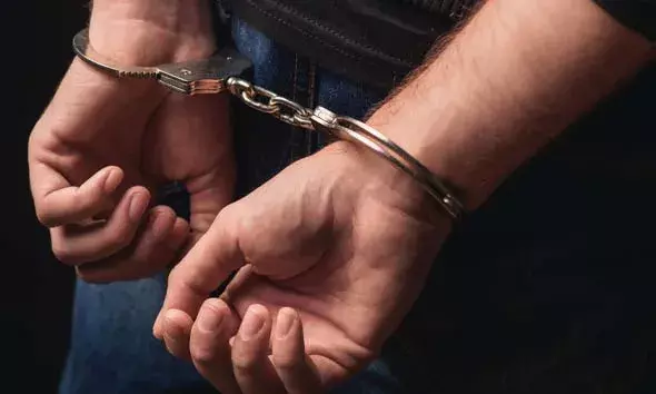 കാഞ്ഞങ്ങാട് ബസ് സ്റ്റാന്‍ഡില്‍ സംശയ സാഹചര്യത്തില്‍ കാണപ്പെട്ടയാള്‍ അറസ്റ്റില്‍