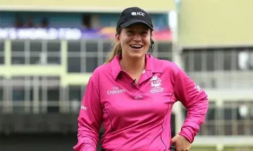 2025 ലെ വനിതാ ലോകകപ്പില് എല്ലാം മത്സരങ്ങളും നിയന്ത്രിക്കുക വനിതകള്; ചരിത്ര പ്രഖ്യാപനവുമായി ഐസിസി 2025 ലെ വനിതാ ലോകകപ്പില് എല്ലാം മത്സരങ്ങളും നിയന്ത്രിക്കുക വനിതകള്; ചരിത്ര പ്രഖ്യാപനവുമായി ഐസിസി