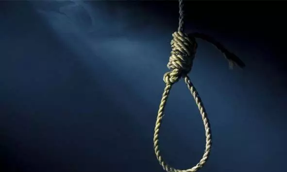 ഭാര്യയെ വെട്ടി പരിക്കേല്‍പ്പിച്ചശേഷം യുവാവ് തൂങ്ങിമരിച്ചനിലയില്‍