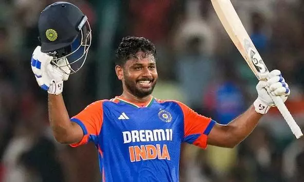 പാകിസ്താനെതിരെ ഏത് നമ്പറിലും ബാറ്റ് ചെയ്യാന് സഞ്ജുവിന് കഴിയും; ആരാധകരുടെ സംശയത്തിന് പരിശീലകന്റെ മറുപടി പാകിസ്താനെതിരെ ഏത് നമ്പറിലും ബാറ്റ് ചെയ്യാന് സഞ്ജുവിന് കഴിയും; ആരാധകരുടെ സംശയത്തിന് പരിശീലകന്റെ മറുപടി
