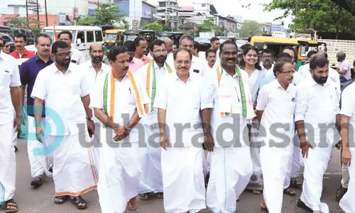 കെ.പി.എസ്.ടി.എ പരിവര്ത്തന ജാഥക്ക് സ്വീകരണം കെ.പി.എസ്.ടി.എ പരിവര്ത്തന ജാഥക്ക് സ്വീകരണം