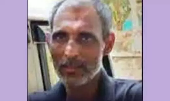 പരിശോധനക്കിടെ വീട്ടില്‍ നിന്ന് ഇറങ്ങിയോടിയ നിരവധി കേസുകളിലെ പ്രതിയെ പൊലീസ് മല്‍പ്പിടുത്തത്തിലൂടെ പിടികൂടി