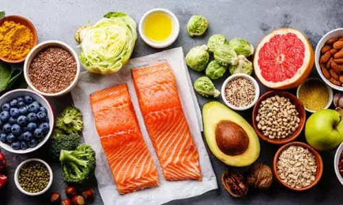 രക്തത്തിലെ പഞ്ചസാര കുറയ്ക്കുന്നതിനുള്ള ഭക്ഷണങ്ങളെ കുറിച്ച് അറിയാം രക്തത്തിലെ പഞ്ചസാര കുറയ്ക്കുന്നതിനുള്ള ഭക്ഷണങ്ങളെ കുറിച്ച് അറിയാം