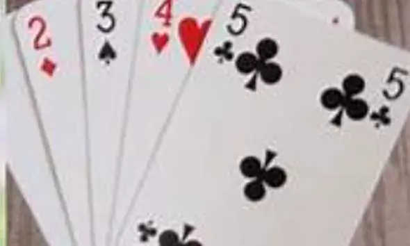 പൊതുസ്ഥലത്ത് പണം വെച്ച് ചീട്ടുകളി; നാലുപേര്‍ അറസ്റ്റില്‍