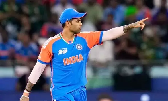 ഏഷ്യാകപ്പ്: കിരീടനേട്ടത്തിനുശേഷമുള്ള വാര്‍ത്താസമ്മേളനത്തില്‍ പാക് മാധ്യമപ്രവര്‍ത്തകന്റെ വായടപ്പിക്കുന്ന മറുപടിയുമായി സൂര്യകുമാര്‍ യാദവ്