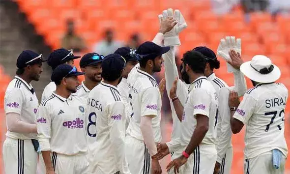 ഇന്ത്യക്കെതിരായ ആദ്യ ടെസ്റ്റില്‍ വെസ്റ്റ് ഇന്‍ഡീസ് 162ന് പുറത്ത്; മഴ കാരണം നിര്‍ത്തിവച്ച കളി പുനരാരംഭിച്ചു