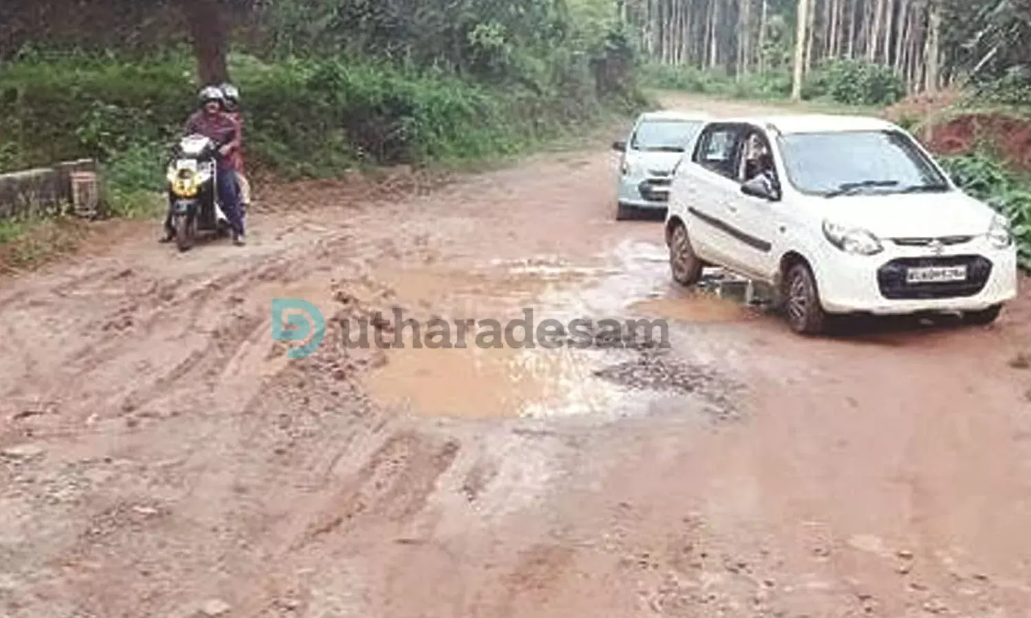 ഉണുപ്പംകല്ല്-മുള്ളങ്കോട് റോഡ് പ്രവൃത്തി പാതിവഴിയില്‍; യാത്രാ ദുരിതം പേറി നാട്ടുകാര്‍
