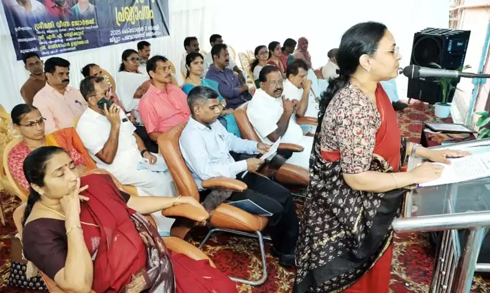 അതിദാരിദ്ര്യ മുക്ത കാസര്‍കോട്: മന്ത്രി വീണ ജോര്‍ജ് പ്രഖ്യാപനം നടത്തി