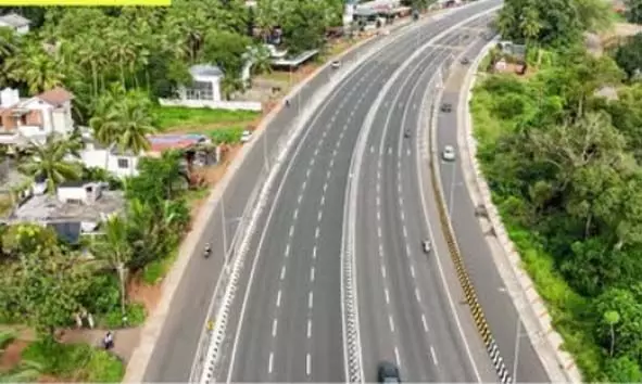 സംസ്ഥാനത്ത് 5 പുതിയ ദേശീയപാതകള് കൂടി യാഥാര്ത്ഥ്യമാകാന് പോകുന്നുവെന്ന് മന്ത്രി പി.എ മുഹമ്മദ് റിയാസ് സംസ്ഥാനത്ത് 5 പുതിയ ദേശീയപാതകള് കൂടി യാഥാര്ത്ഥ്യമാകാന് പോകുന്നുവെന്ന് മന്ത്രി പി.എ മുഹമ്മദ് റിയാസ്
