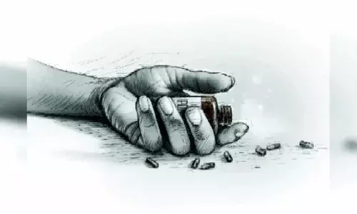 കടമ്പാറിൽ ഭാര്യയും ഭർത്താവും വിഷം കഴിച്ചു : ഗുരുതരാവസ്ഥയിൽ ആശുപത്രിയിൽ പ്രവേശിപ്പിച്ചു കടമ്പാറിൽ ഭാര്യയും ഭർത്താവും വിഷം കഴിച്ചു : ഗുരുതരാവസ്ഥയിൽ ആശുപത്രിയിൽ പ്രവേശിപ്പിച്ചു