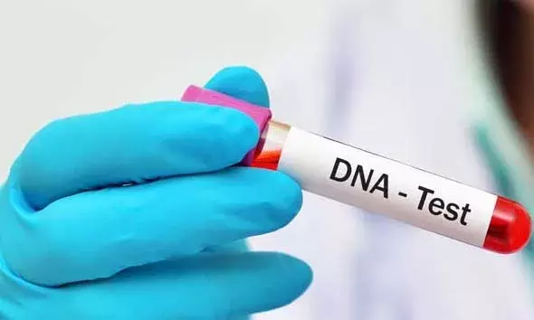 പീഡനത്തിനിരയായ പതിമൂന്നുകാരിയെ മെഡിക്കല്‍ കോളേജിലേക്ക് മാറ്റി; പിതാവിന്റെ രക്തസാമ്പിള്‍ ഡി.എന്‍.എ പരിശോധനക്കയച്ചു