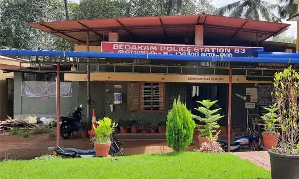 ഇസ്രയേലിലേക്ക് വിസ വാഗ് ദാനം ചെയ്ത് അഞ്ചരലക്ഷം രൂപ തട്ടിയെടുത്തു; രണ്ട് സ്ത്രീകള്ക്കെതിരെ കേസ് ഇസ്രയേലിലേക്ക് വിസ വാഗ് ദാനം ചെയ്ത് അഞ്ചരലക്ഷം രൂപ തട്ടിയെടുത്തു; രണ്ട് സ്ത്രീകള്ക്കെതിരെ കേസ്