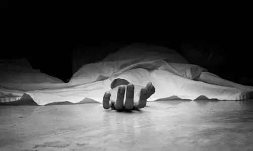 വാടകവീട്ടില് അബോധാവസ്ഥയില് കണ്ട ആലക്കോട് സ്വദേശി മരിച്ചു വാടകവീട്ടില് അബോധാവസ്ഥയില് കണ്ട ആലക്കോട് സ്വദേശി മരിച്ചു