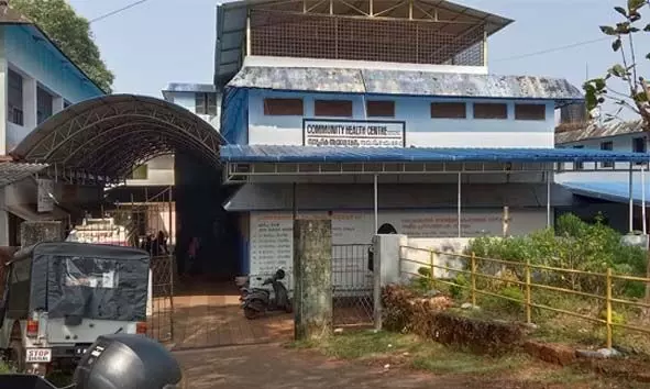ബദിയടുക്ക സാമൂഹികാരോഗ്യകേന്ദ്രത്തില് രോഗിയുടെ ബി.പി പരിശോധിക്കാന് വിസമ്മതിച്ച ഡോക്ടര്ക്കെതിരെ നടപടിക്ക് ഉത്തരവ് ബദിയടുക്ക സാമൂഹികാരോഗ്യകേന്ദ്രത്തില് രോഗിയുടെ ബി.പി പരിശോധിക്കാന് വിസമ്മതിച്ച ഡോക്ടര്ക്കെതിരെ നടപടിക്ക് ഉത്തരവ്