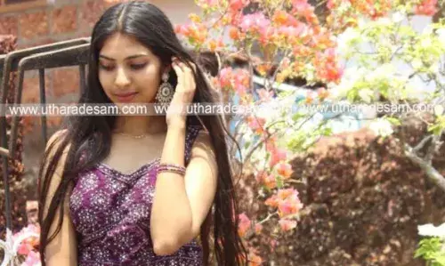 ആത്മഹത്യക്ക് ശ്രമിച്ച കാസര്കോട്ടെ നഴ്സിംഗ് വിദ്യാര്ത്ഥിനി കാര് മറിഞ്ഞ് മരിച്ച സംഭവം; പൊലീസ് കേസെടുത്തു ആത്മഹത്യക്ക് ശ്രമിച്ച കാസര്കോട്ടെ നഴ്സിംഗ് വിദ്യാര്ത്ഥിനി കാര് മറിഞ്ഞ് മരിച്ച സംഭവം; പൊലീസ് കേസെടുത്തു