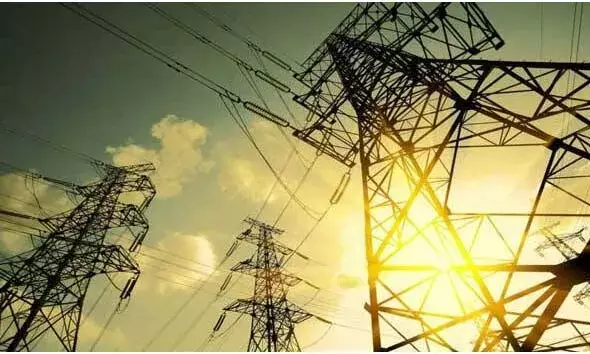 കുമ്പളയില്‍ വൈദ്യുതി പ്രതിസന്ധി തീരുന്നില്ല; വോള്‍ട്ടേജ് പ്രശ്നം രൂക്ഷമാകുന്നു