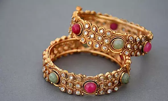 സ്വര്‍ണവില എക്കാലത്തേയും റെക്കോര്‍ഡ് ഉയരത്തില്‍; ഒറ്റയടിക്ക് കൂടിയത് 2,840; പവന് 97,360 രൂപ