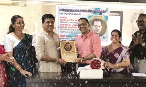 മുജീബ് അഹ്മദിന് ഉത്തരദേശം  ഓഫീസില് വരവേല്പ്പ് നല്കി മുജീബ് അഹ്മദിന് ഉത്തരദേശം  ഓഫീസില് വരവേല്പ്പ് നല്കി