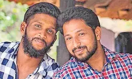 പെരിയ ഇരട്ടക്കൊല: രണ്ട് പ്രതികള്ക്ക് കൂടി പരോള് പെരിയ ഇരട്ടക്കൊല: രണ്ട് പ്രതികള്ക്ക് കൂടി പരോള്