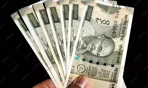 റെയില്വെയില് ജോലി വാഗ്ദാനം ചെയ്ത് തട്ടിപ്പ്; പലര്ക്കും നഷ്ടമായത് ലക്ഷങ്ങള് റെയില്വെയില് ജോലി വാഗ്ദാനം ചെയ്ത് തട്ടിപ്പ്; പലര്ക്കും നഷ്ടമായത് ലക്ഷങ്ങള്