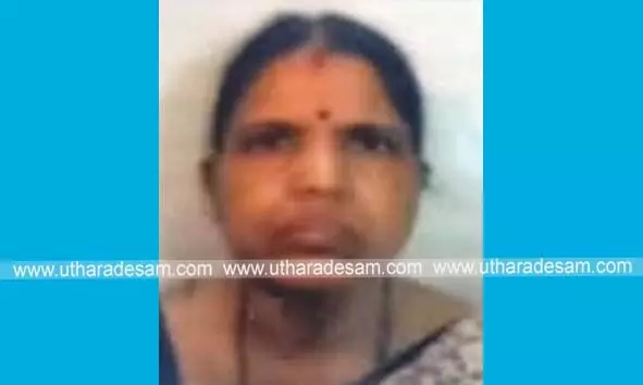 നെഞ്ചുവേദന: ആസ്പത്രിയിലേക്ക് കൊണ്ടുപോകും വഴി വീട്ടമ്മ മരിച്ചു നെഞ്ചുവേദന: ആസ്പത്രിയിലേക്ക് കൊണ്ടുപോകും വഴി വീട്ടമ്മ മരിച്ചു