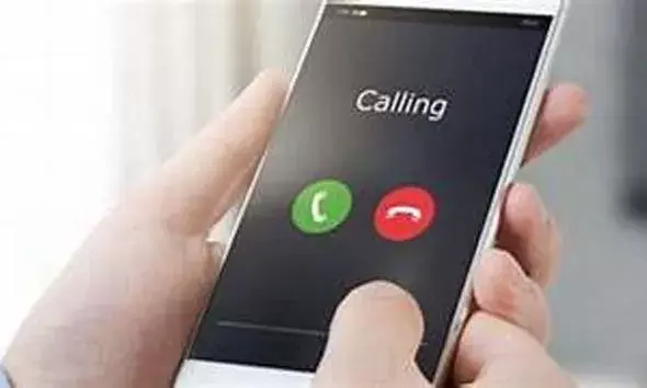 ഇതര മതസ്ഥനായ യുവാവിനെ വിവാഹം കഴിക്കണമെന്ന് ആവശ്യപ്പെട്ട മകളെ സിപിഎം നേതാവ് വീട്ടുതടങ്കലിലാക്കി പീഡിപ്പിക്കുന്നതായി പരാതി