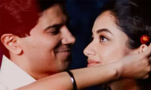 ദുല്ഖര് സല്മാന് നായകനായെത്തുന്ന കാന്ത യിലെ കണ്മണീ നീ എന്ന ഗാനം ബുധനാഴ്ച പുറത്തുവിടും ദുല്ഖര് സല്മാന് നായകനായെത്തുന്ന കാന്ത യിലെ കണ്മണീ നീ എന്ന ഗാനം ബുധനാഴ്ച പുറത്തുവിടും