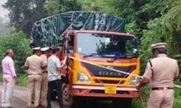 കര്‍ണാടകയില്‍ കാസര്‍കോട് സ്വദേശിയായ ലോറി ഡ്രൈവര്‍ക്ക് പൊലീസിന്റെ വെടിയേറ്റു