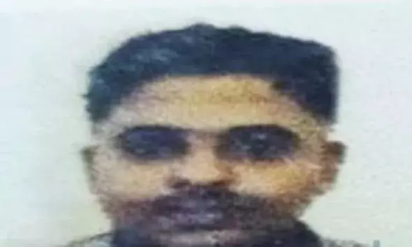 ബൈക്ക് മഴയില്‍ തെന്നിമറിഞ്ഞ് ബസിനിടിയില്‍പെട്ട് പാലക്കുന്ന് സ്വദേശി മരിച്ചു