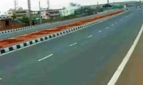 കള്വേര്ട്ട് നിര്മ്മാണ പ്രവൃത്തി: കൊവ്വല് പള്ളിയില് റോഡ് ഭാഗികമായി അടച്ചിടും കള്വേര്ട്ട് നിര്മ്മാണ പ്രവൃത്തി: കൊവ്വല് പള്ളിയില് റോഡ് ഭാഗികമായി അടച്ചിടും