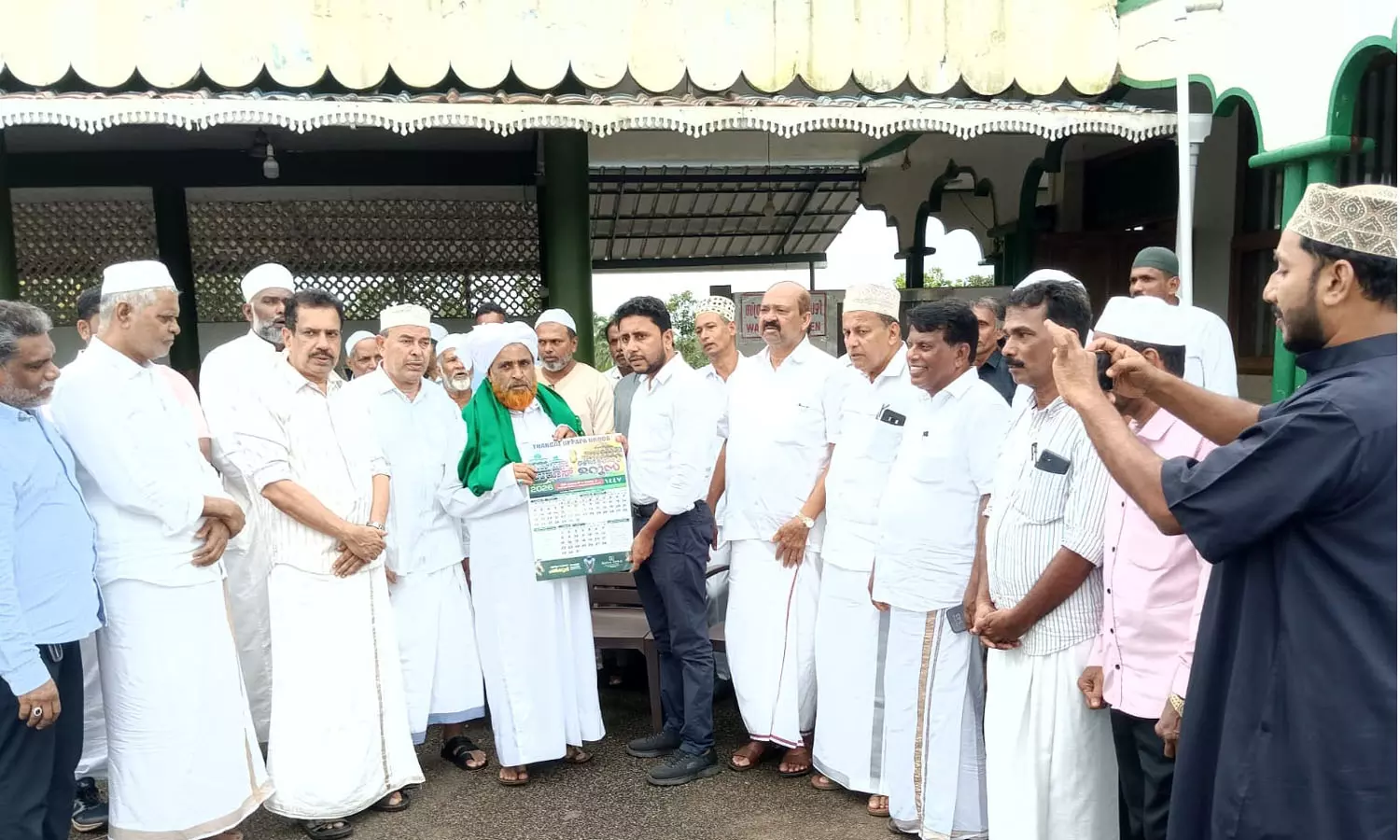 നെല്ലിക്കുന്ന് തങ്ങള്‍ ഉപ്പാപ്പ ഉറൂസ്  കലണ്ടര്‍ പ്രകാശനം ചെയ്തു