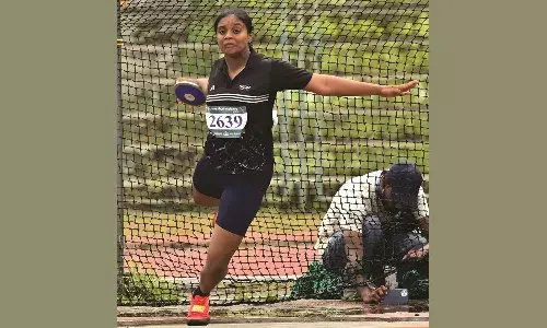 ജില്ലയുടെ അഭിമാനമായി ഡിസ്കസ് ത്രോയില് റെക്കോര്ഡ് കുറിച്ച് സോന ജില്ലയുടെ അഭിമാനമായി ഡിസ്കസ് ത്രോയില് റെക്കോര്ഡ് കുറിച്ച് സോന