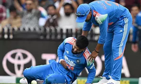 കളിക്കിടെ വാരിയെല്ലിന് പരിക്കേറ്റ ശ്രേയസ് അയ്യര്‍ സുഖം പ്രാപിച്ചുവരുന്നതായി ബിസിസിഐ