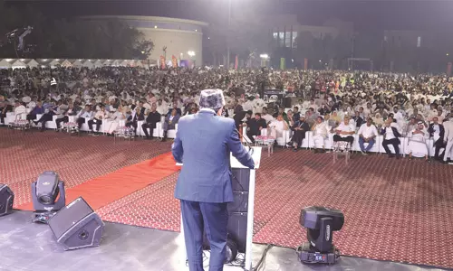 അവിസ്മരണീയം; ദുബായ് ജില്ലാ കെ.എം.സി.സിയുടെ ഹല കാസ്രോഡ് ഗ്രാന്റ് ഫെസ്റ്റ് ചരിത്രമായി അവിസ്മരണീയം; ദുബായ് ജില്ലാ കെ.എം.സി.സിയുടെ ഹല കാസ്രോഡ് ഗ്രാന്റ് ഫെസ്റ്റ് ചരിത്രമായി