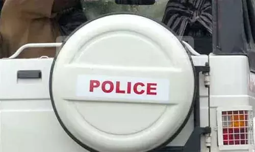 അതിഥി തൊഴിലാളിയെ മര്ദിച്ചെന്ന പരാതിയില് മൂന്നുപേര്ക്കെതിരെ കേസ് അതിഥി തൊഴിലാളിയെ മര്ദിച്ചെന്ന പരാതിയില് മൂന്നുപേര്ക്കെതിരെ കേസ്