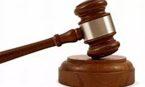 മൂന്ന് കുട്ടികളെ ഉപയോഗിച്ച് ഭിക്ഷാടനം നടത്തിയ കേസില് തമിഴ് നാട് സ്വദേശിനിക്ക് ഒരു ലക്ഷം രൂപ പിഴ മൂന്ന് കുട്ടികളെ ഉപയോഗിച്ച് ഭിക്ഷാടനം നടത്തിയ കേസില് തമിഴ് നാട് സ്വദേശിനിക്ക് ഒരു ലക്ഷം രൂപ പിഴ